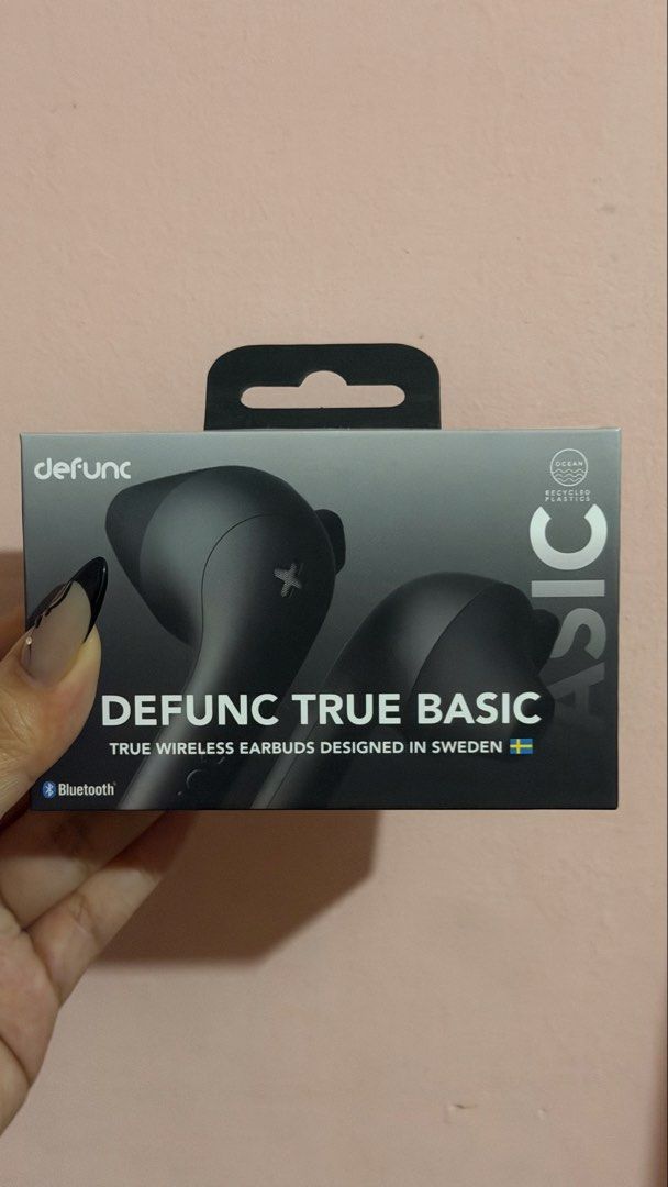 Defunc True Basic True Wireless Earbuds - Black (Category: Earphones) located in Marikina City. Submitted by jllnrae (Listing ID 1459744511, Image 1). Description: defunc true basic wireless earphones — sealed — bought in the loop price is slightly negotiable 😊 rfs: bought airpods .