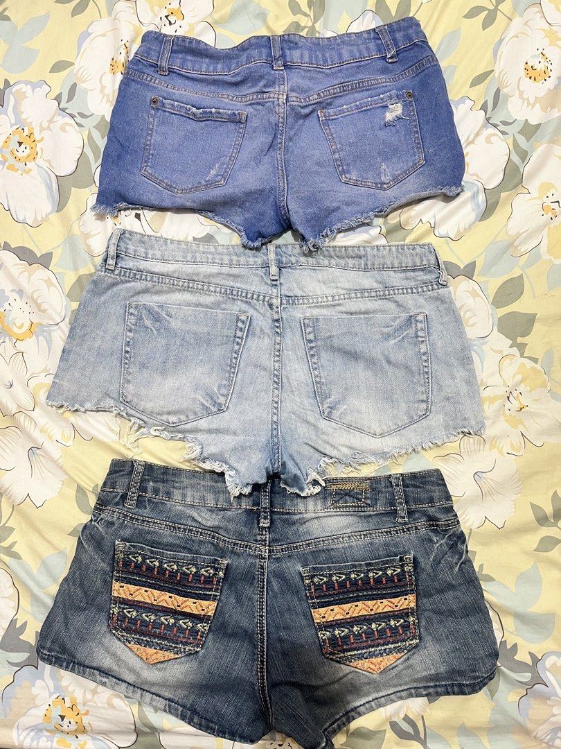 Denim shorts bundle of 3 (Category: Shorts) located in Manila. Submitted by ctfashion_ (Listing ID 1459896075, Image 2). Description: 3 set of denim shorts Size 32 No flaws.