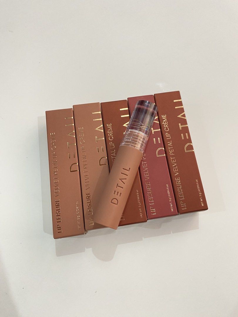 DETAIL Lip Leisure (full sized) (Category: Makeup) located in Bugallon. Submitted by glowbycelestia (Listing ID 1459768258, Image 1). Description: shade/s: - (2) teddy - pleasure 💸: gcash and maribank 🚚: direct jnt or meet up near loc 📍Bugallon, Pangasinan.