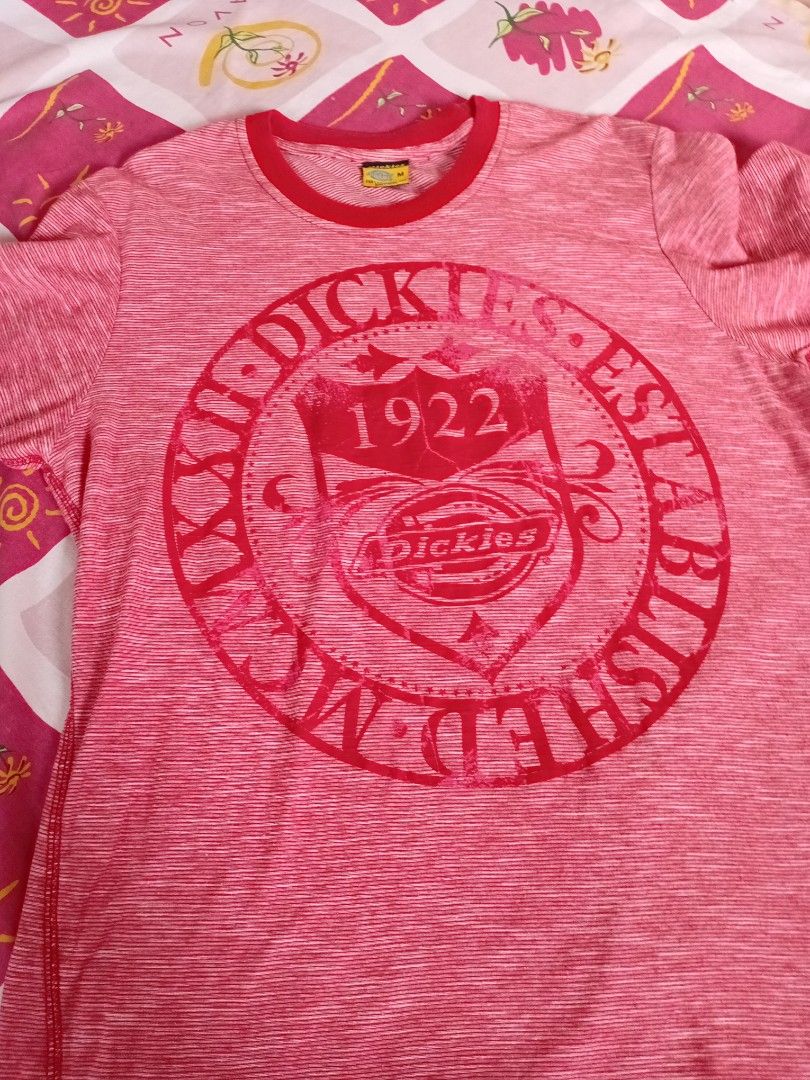 Dickies top (Category: Tshirts & Polo Shirts ) located in Bacoor. Submitted by yaniracha__ (Listing ID 1459741812, Image 1). Description: B 38 L 27 armhole 18.