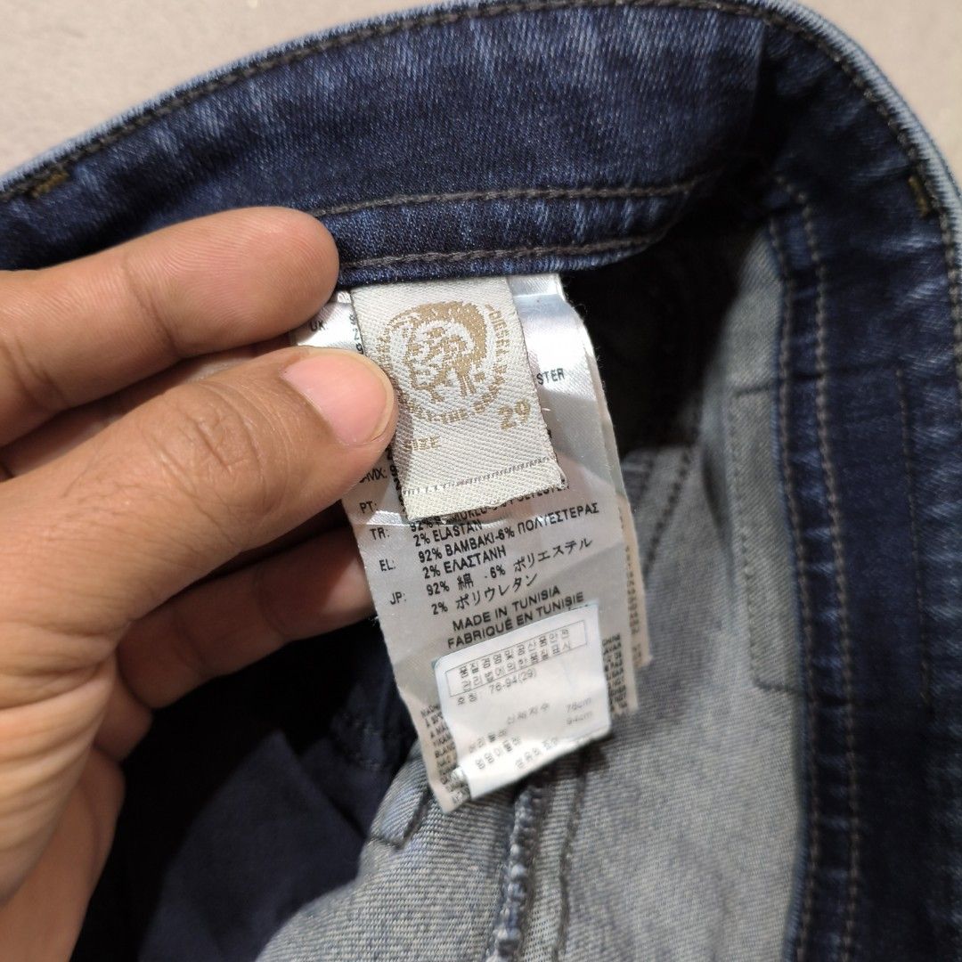 Diesel DNA buster jeans (Category: Jeans) located in Calatrava. Submitted by ermitany0 (Listing ID 1459834707, Image 3). Description: Diesel DNA buster jeans Very good condition Size: 29 ( 32 actual size ) Length: 38" Front rise: 11" Hem: 6" Stretchable fabric Please check photos for more details ✅ Location: Negros Occidental Pm if interested 📩📩📩📩.