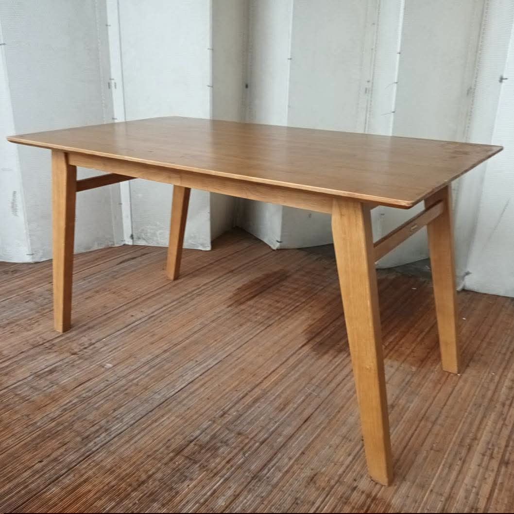 Dining Table (Category: Tables & Sets) located in Meycauayan. Submitted by marygracecasimiro (Listing ID 1459704801, Image 1). Description: Finlandia Dining Table 4-6 Seater L53 x W32 x H29.5 Price: 9,200♥️.