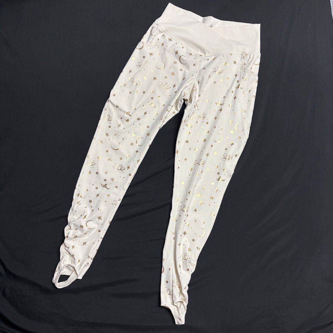 Disney Jasmine Stirrup White Leggings (Category: Other Bottoms) located in Manila. Submitted by hazzfashionmusthaves (Listing ID 1459810259, Image 2). Description: .