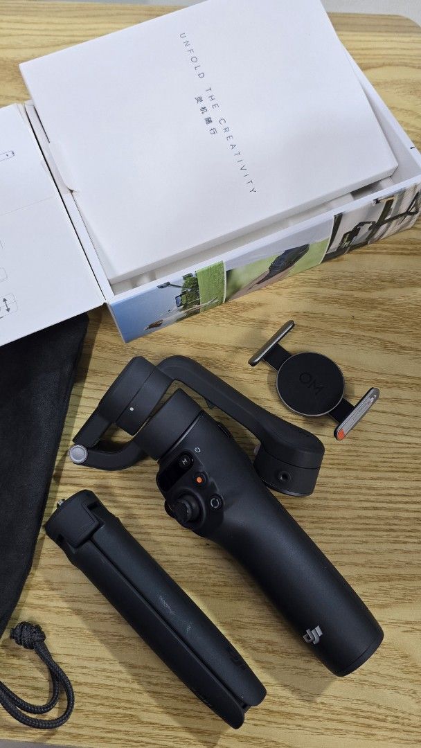 DJI Osmo Mobile 6 (Category: Gimbals & Stabilizers ) located in Quezon City. Submitted by harrycoolph (Listing ID 1459876163, Image 3). Description: Used just once or twice. Almost new and with all the original packaging. .
