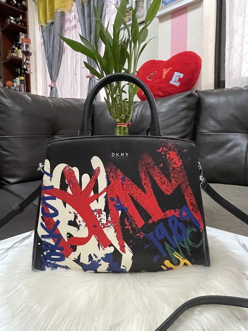 DKNY Top Handle Bag (Authentic) (Category: Cross-body Bags) located in Mandaue City. Submitted by ludz_0246 (Listing ID 1459843594, Image 2). Description: 💯% Guaranteed Original In 28cm Bought From US With Original Tag Price No flaw Actual Photo .