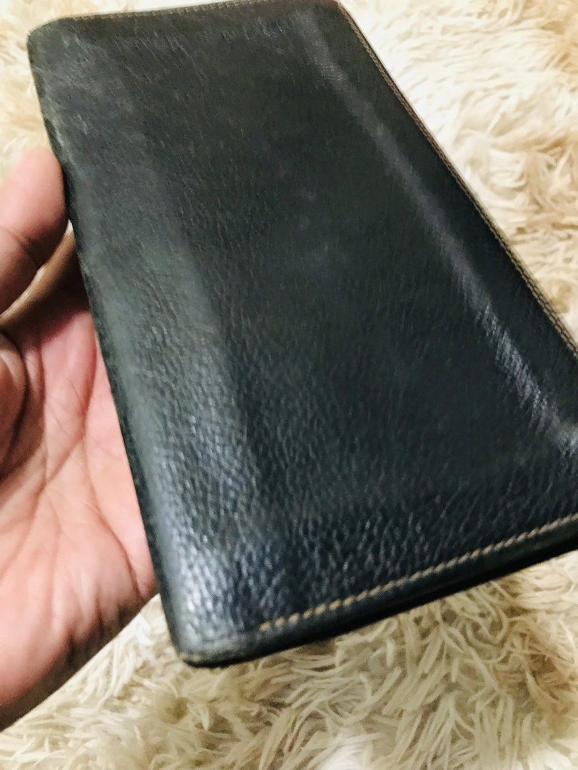 DUNHILL USED LONG WALLET (Category: Wallets & Card Holders) located in Gamu. Submitted by 2022bagsbunny (Listing ID 1459718224, Image 3). Description: .