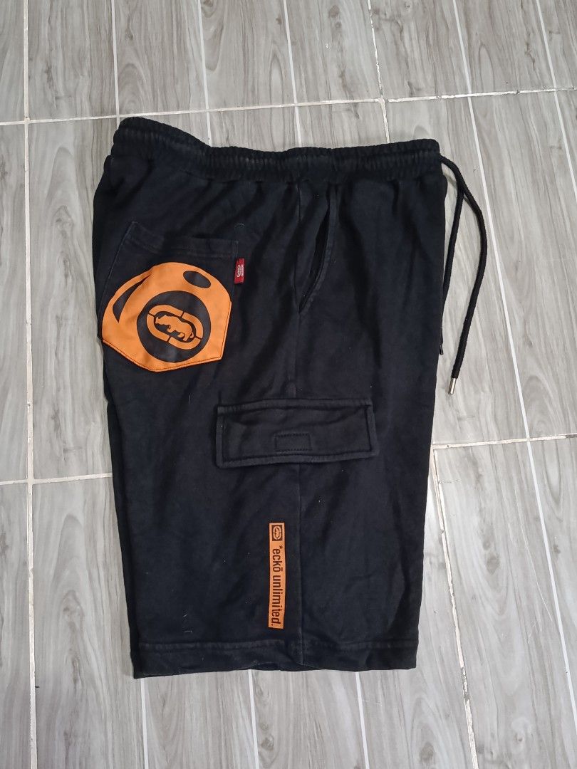 ECKO UNLIMITED CARGO SWEAT SHORT (Freeshipping) (Category: Shorts) located in Quezon City. Submitted by gyl-stop (Listing ID 1459755854, Image 3). Description: free shipping 29-36 x 21.5 excellent condi cr: 9.5/10 issue: none.