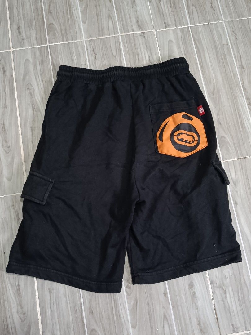 ECKO UNLIMITED CARGO SWEAT SHORT (Freeshipping) (Category: Shorts) located in Quezon City. Submitted by gyl-stop (Listing ID 1459755854, Image 2). Description: free shipping 29-36 x 21.5 excellent condi cr: 9.5/10 issue: none.