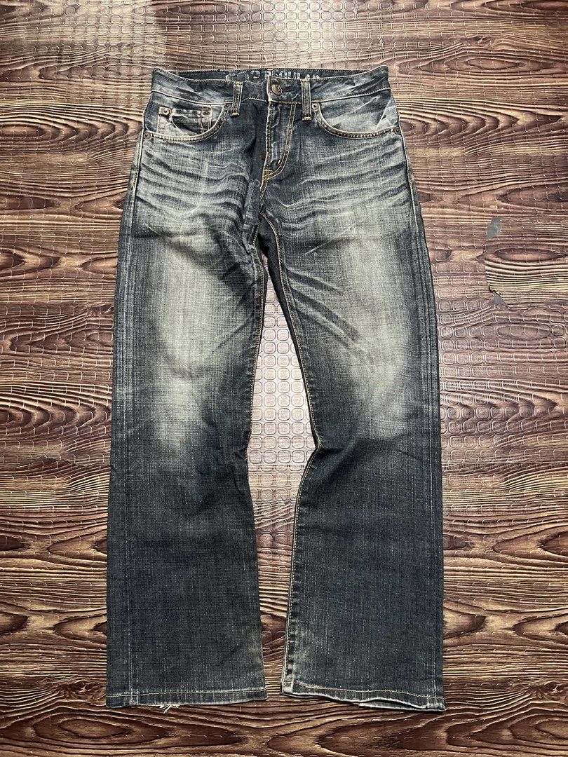 EDWIN EG503 Regular Fit Jeans 29x32 (Category: Jeans) located in Manila. Submitted by okeanos (Listing ID 1459758116, Image 1). Description: - EDWIN Jeans - Regular Fit - Size: 29x32 - Dark Wash Denim with Faded Look - Unique Red Zipper Detail on Pocket - Classic Five-Pocket Styling - Ideal for Everyday Wear.