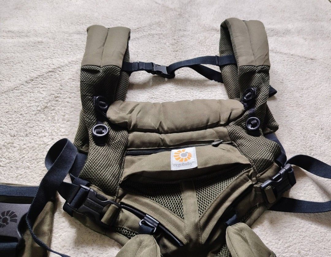 ERGO OMNI 360 MESH TYPE KHAKI GREEN (Category: Carriers & Slings) located in Cagayan de Oro. Submitted by littlebabyscarrier (Listing ID 1459705480, Image 3). Description: Ergobaby Omni 360 Cool Air Mesh baby carrier in khaki green. ₱ 3️⃣5️⃣0️⃣0️⃣ Essential Settings & Configurations To keep your baby comfortable and ensure an ergonomic, hip-healthy posture (the "M" shape position where knees are slightly higher than the bottom), make sure to conf