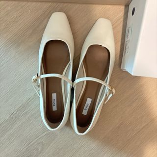 （分類：）位於 。 由 delicatefabric 提交（商品編號 1459771963，圖片 1）。簡介： 。
