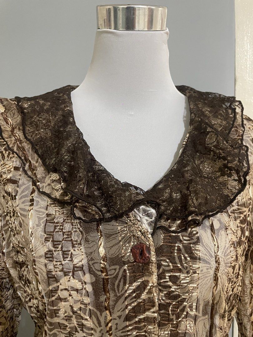 Fairy brown whimsy top (Category: Longsleeves) located in Abucay. Submitted by tap-thrift (Listing ID 1459813076, Image 3). Description: Whimsy brown long sleeves .