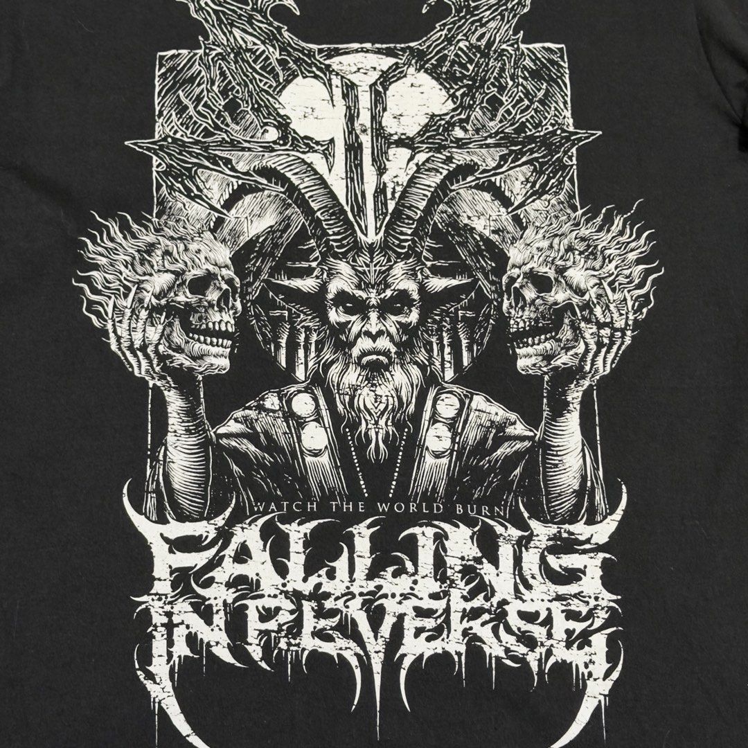 Falling in Reverse Band Tee Shirt (Category: Tshirts & Polo Shirts ) located in Dinalupihan. Submitted by brokencasket (Listing ID 1459824537, Image 2). Description: Falling in Reverse Band Tee Shirt Size M. 18.5 in width 29 in length.