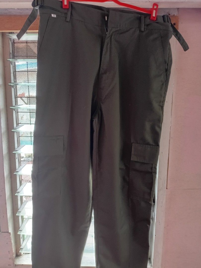 FATIGUE PANTS (Category: Jeans) located in Bacoor. Submitted by yaniracha__ (Listing ID 1459740975, Image 1). Description: pm lng po if interested thankyy ✨️ waist 32 length 38 hips 38.