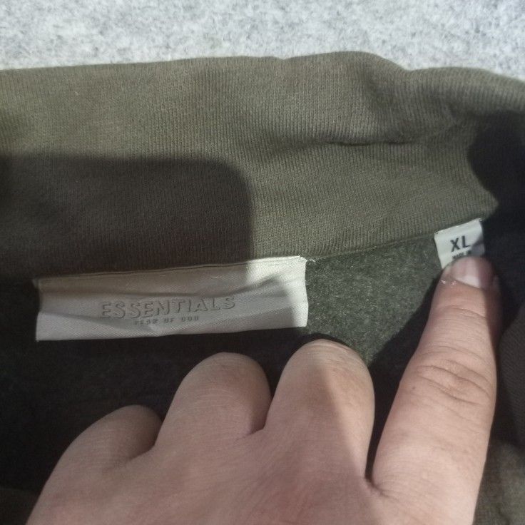 Fear of god Essential jacket (Category: Activewear) located in Cebu City. Submitted by sukitriftshop474747 (Listing ID 1459714334, Image 2). Description: Excellent condition No issue Size XL 25x25 Colorate 10/10 Authentic.