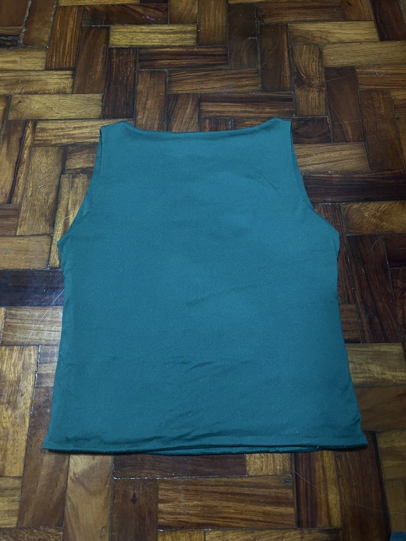 Fhilar Boatneck Top Small (Category: Others Tops) located in Quezon City. Submitted by chloe_declutter (Listing ID 1459762633, Image 1). Description: Open to pickup/j&t delivery Cubao QC location Still available 9/26 Code: Teal Box.
