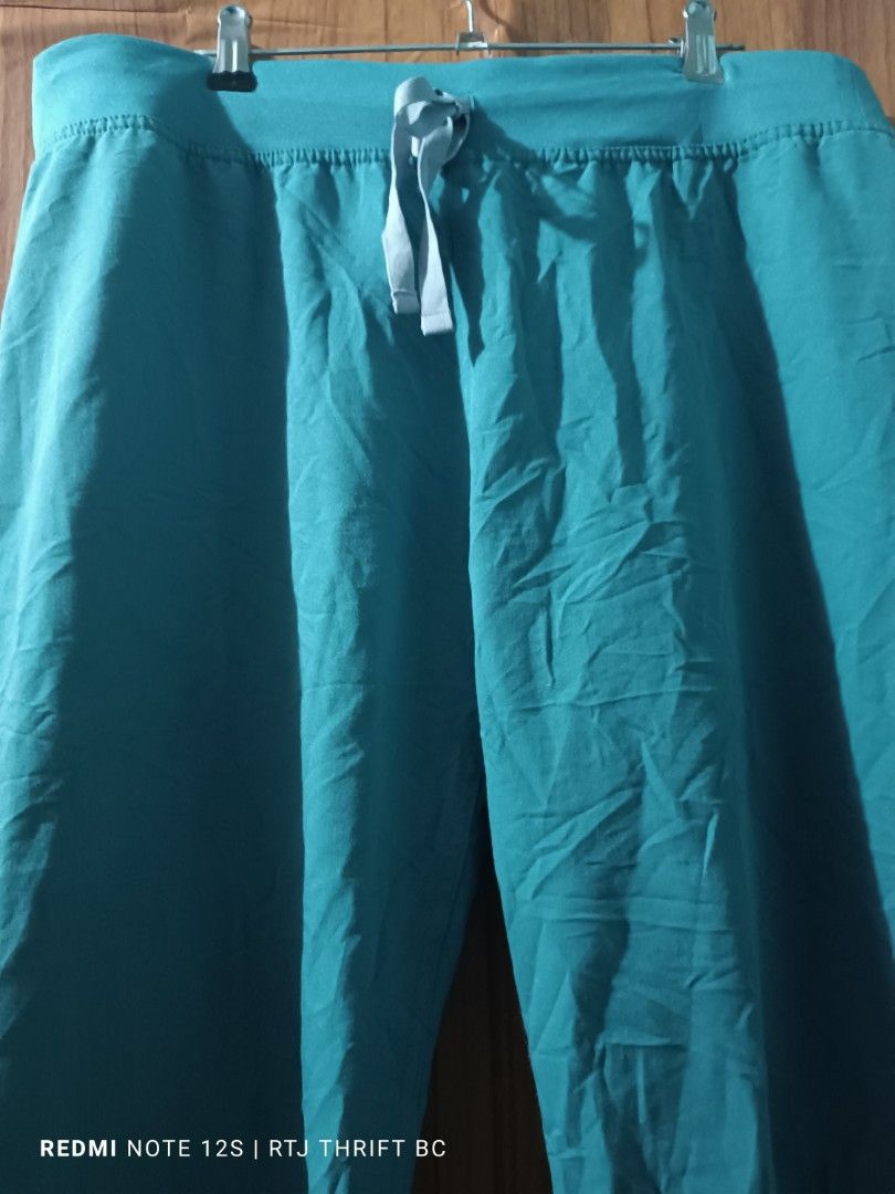 Figs Limited Edition Hydrogreen Livingston Basic Pants (Medium Tall on Tag) (Category: Other Bottoms) located in Baguio. Submitted by ogiesiomai23 (Listing ID 1459778308, Image 3). Description: Swipe and Tap for Actual Photos and Details LivingSton Basic Pants (T21003) Limited Edition: Hydrogreen Manual Measurements (Medida) W: 32" and Up Rise: 11" L: 43" Tag: Medium Tall 3 Pockets Pockets **Cut and Sew Nyo na Lang If Mahaba (Straight Cut naman) 