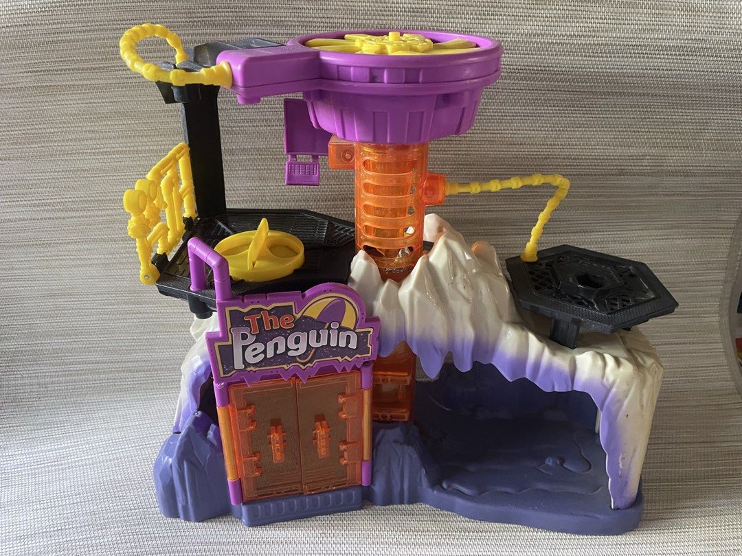 Fisher-Price Imaginext DC Comics Penguin Playset (Category: Action & Battle Toys) located in Davao. Submitted by shauitoys2019 (Listing ID 1459855773, Image 1). Description: Playset no figure.