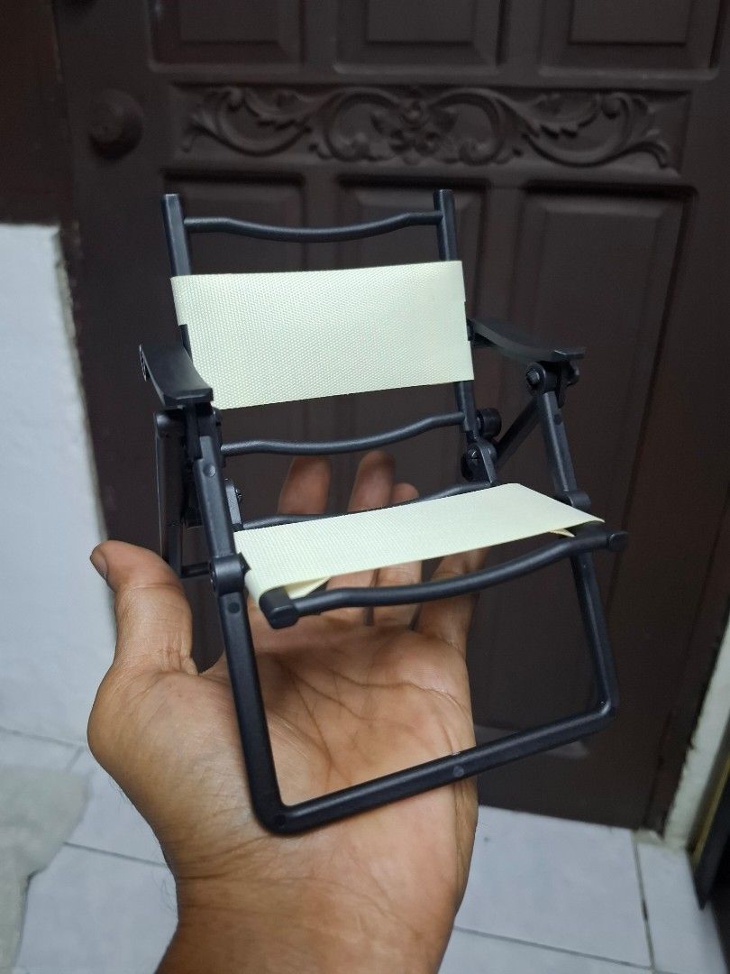 Folding chair (Category: Designer & Blind Box Toys) located in Manila. Submitted by rhonnie1925 (Listing ID 1459707965, Image 1). Description: folding chair suitable for 1/6 scale action figure 200 las pinas.