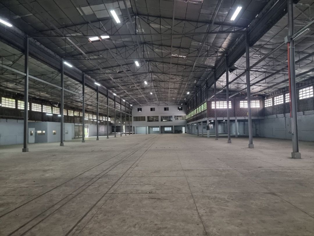 For Lease Warehouse Pasig City (Category: Commercial) located in Quezon City. Submitted by zobelle88properties (Listing ID 1459776139, Image 1). Description: 🐲 For Lease Warehouse Pasig City 🪴 FA 6k sqm coverd 💰Rental Rate: 300/sqm For inquiries and site viewing: Please contact Lysa – EA of Belle Calina PRC REB No. 014496 0917 828 0819.