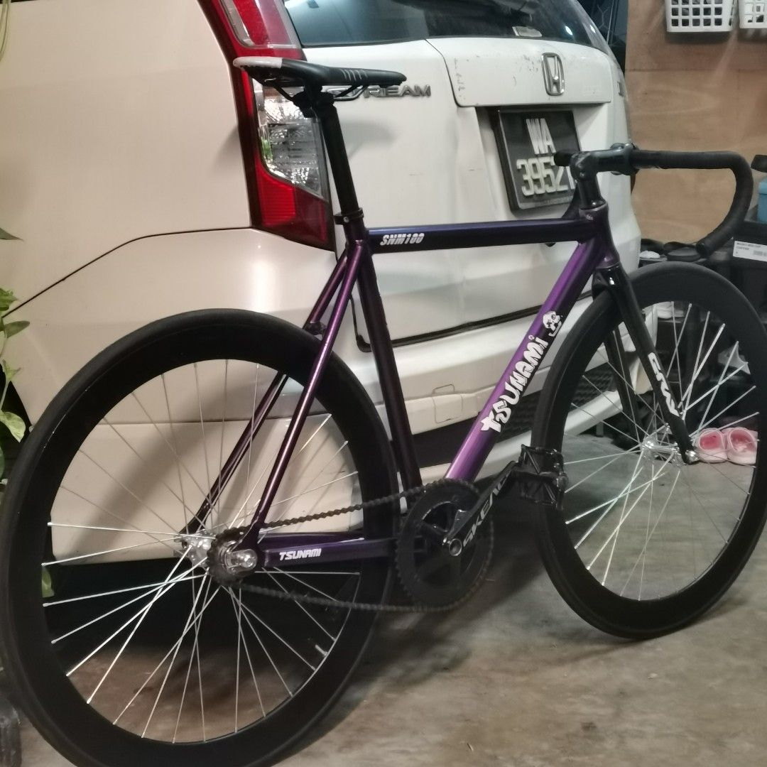 FRAMESET FIXIE (Category: Bicycles) located in Kuala Lumpur. Submitted by badlishahd59889 (Listing ID 1459792144, Image 1). Description: frameset fixie frame unbranded fork alu carbon gray.