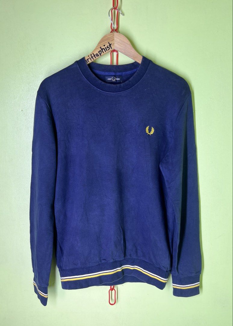 Fred Perry Twin Tipped Crew Neck Sweatshirt (Category: Tshirts & Polo Shirts ) located in Labangan. Submitted by thriftaphistofficial (Listing ID 1459794692, Image 1). Description: Authentic/Legit Size: S on tag Dimes: 21x27 (fit to large) Condition: Excellent Color rate: 10/10.