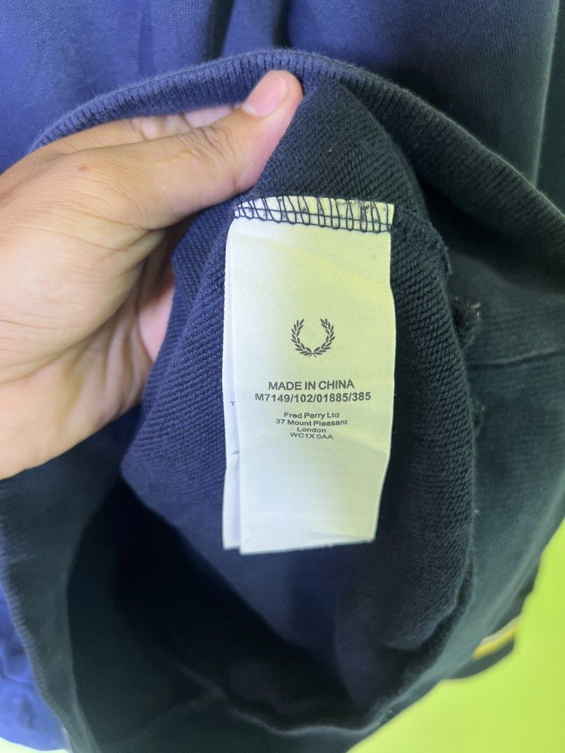 Fred Perry Twin Tipped Crew Neck Sweatshirt (Category: Tshirts & Polo Shirts ) located in Labangan. Submitted by thriftaphistofficial (Listing ID 1459794692, Image 3). Description: Authentic/Legit Size: S on tag Dimes: 21x27 (fit to large) Condition: Excellent Color rate: 10/10.