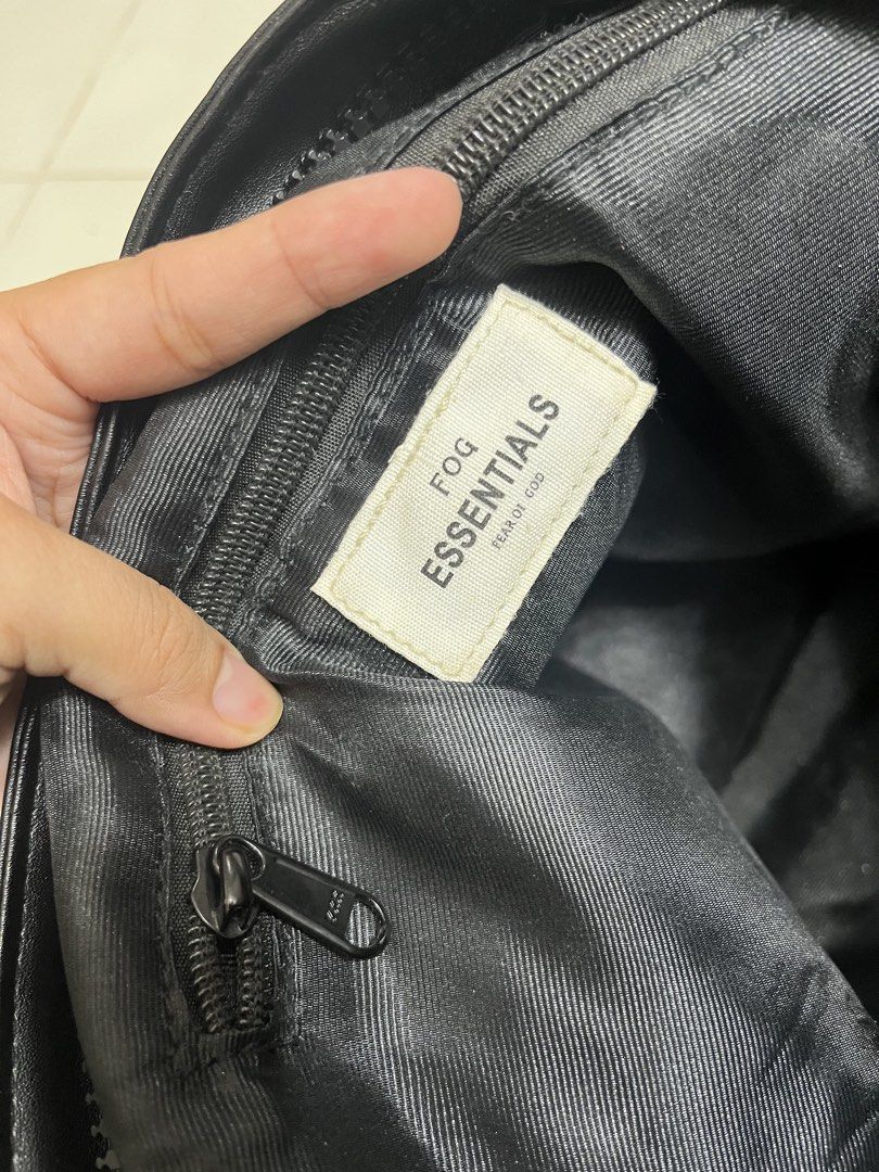 FREE SF Essentials Two Way Bag (Category: Sling Bags) located in Floridablanca. Submitted by common.room (Listing ID 1459840173, Image 3). Description: last price high quality class a multiple and padded pockets smooth and functional zippers two-way can be sling or shoulder bag good quality .