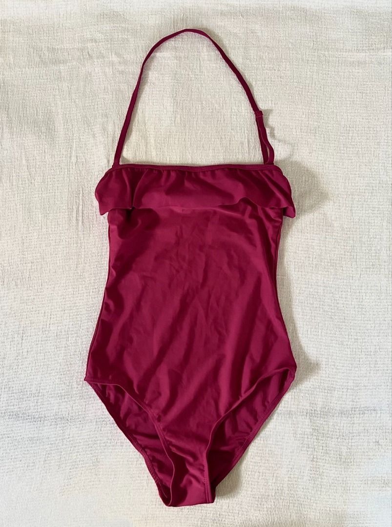 Fuchsia One-Piece Ruffled Swimsuit / Bodysuit (Category: Bikinis & Swimsuits) located in Caloocan City. Submitted by fishfilei (Listing ID 1459781295, Image 1). Description: Details: • Color: Fuchsia (eye-catching shade) • Material details are shown on the tag (see photos) Condition: • Good as new • No flaws or damage Mode of Payment (MOP): • GCash • BDO / BPI / Metrobank • Bank transfer via QR code Mode of Delivery (MOD): • J&T • Lalamove / Grab