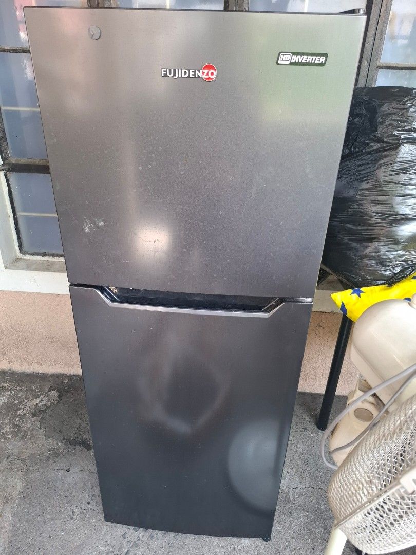 Fujidenzo Refrigerator Inverter 2-Door (Category: Refrigerators and Freezers) located in Manila. Submitted by angelesmig00232 (Listing ID 1459868516, Image 1). Description: Walang issue, gagamitin nalang. Need lang ng funds Anti freeze din po eto. All working and complete walang missing. Model number INR-83HS Imus location Pwede natin lalamove or pick up here sa bahay Pwede rin pm ka para send ako video neto.