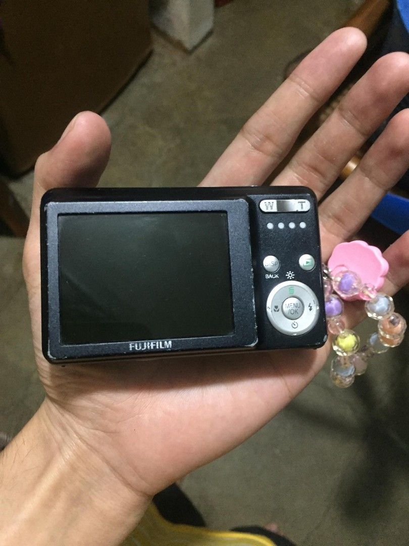 fujifilm finepix j10 (Category: Cameras) located in Pasig City. Submitted by leothegreatkingoffourkingdoms (Listing ID 1459738153, Image 1). Description: ✨[PRE-OWNED & PRE-LOVED]✨ 📸Specifications ✅8.2 megapixels ✅×3 optical zoom ✅CCD sensor ✅8/10 body condition HONEST ISSUE - scratches at may mga spots sa screen pero hindi apektado ang pictures. CAMERA INCLUSIONS 📍Unit 📍Battery 📍Pouch ‼️DISCLAIMER‼️ - this is a second hand camera i cannot giv