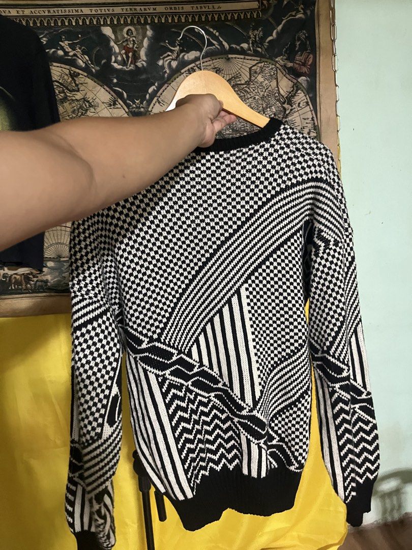 Geometric knitted Sweater (Category: Sleep and Loungewear) located in Quezon. Submitted by shirthappens01 (Listing ID 1459814316, Image 2). Description: .