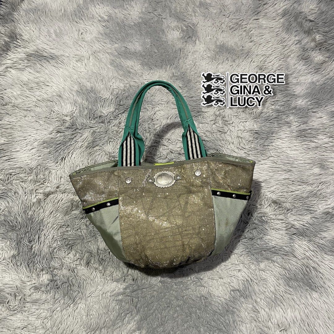 GEORGE GINA & LUCY W Handbag (Category: Luxury Bags & Wallets) located in Bauang. Submitted by thriftypockets92 (Listing ID 1459785472, Image 1). Description: .