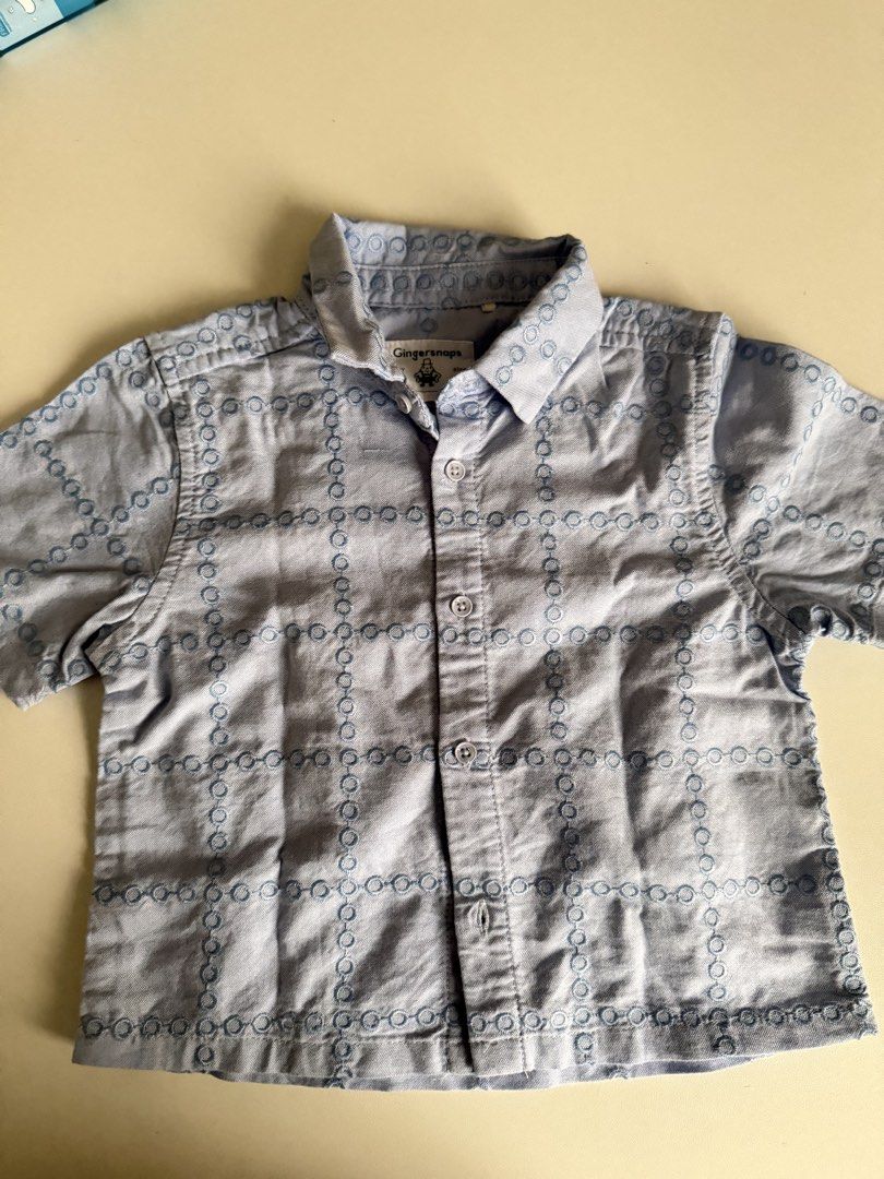 Gingersnaps Terno 1-2 yrs old (Category: Babies & Kids Fashion) located in Caloocan City. Submitted by ai_declutter (Listing ID 1459821249, Image 2). Description: May stain lang ang short sa likod but the polo is barely new.