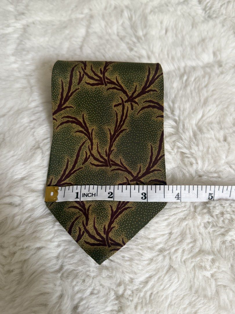 Giorgio Armani Cravatte Neck Tie Pure Silk (Category: Luxury Accessories) located in Cavite. Submitted by _solidolo (Listing ID 1459822467, Image 2). Description: .