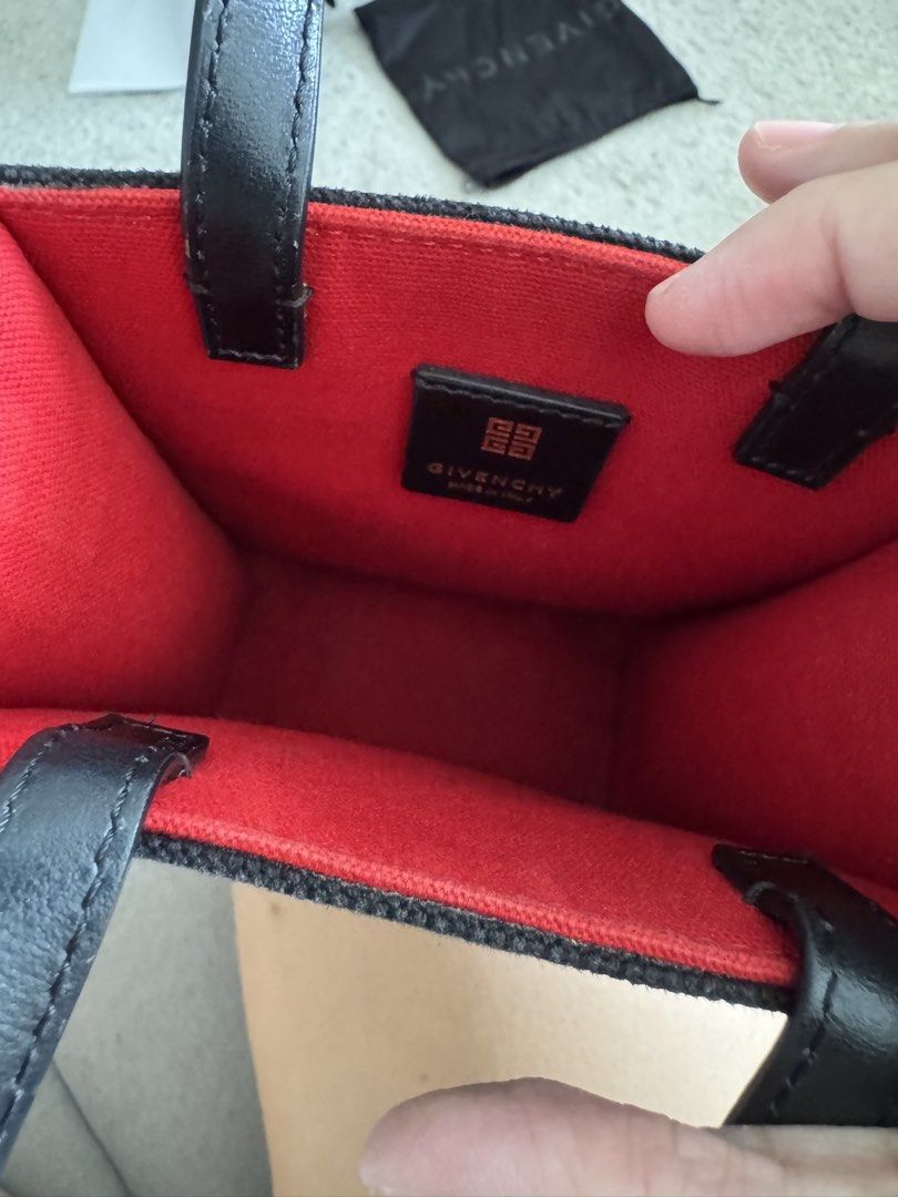 Givenchy mini g tote bag (Category: Tote Bags) located in Manila. Submitted by jhoannasa09010 (Listing ID 1459747366, Image 2). Description: 100% original complete inclusions .