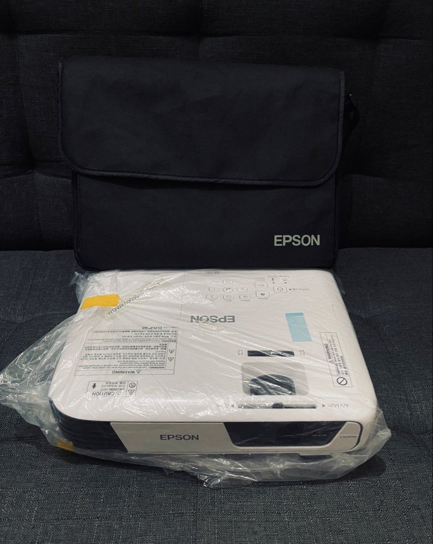 Good as new Epson EB S31 (Category: Projectors) located in Makati City. Submitted by nerrizzamanalo (Listing ID 1459737295, Image 2). Description: WITH Bag HDMI Power cord Taguig loc Contact number: 09083721342.