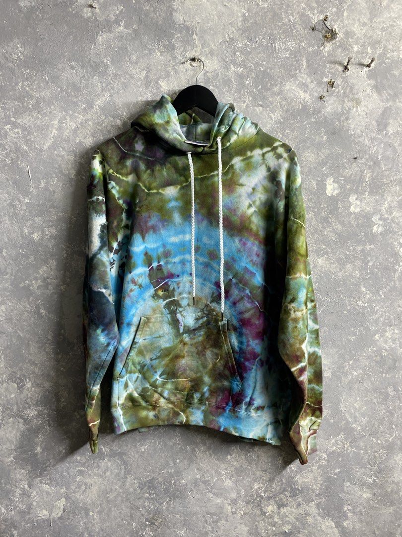 Good Vintage Hanes Ultimate Tie Dye (Category: Coats, Jackets and Outerwear) located in Pasig City. Submitted by lumangkamisa (Listing ID 1459844553, Image 1). Description: Fits Large.