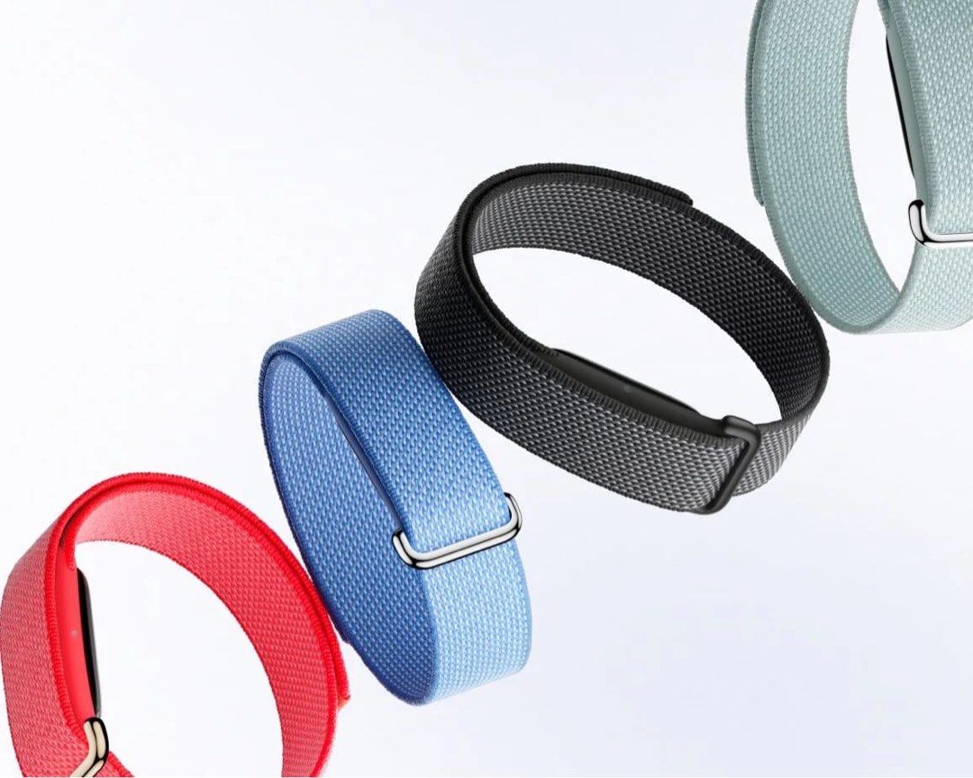 Google Fit Bit Air (Category: Other Accessories) located in Quezon City. Submitted by eightmile.ph (Listing ID 1459814402, Image 1). Description: For pre-order! From the US direct purchase from google store.
