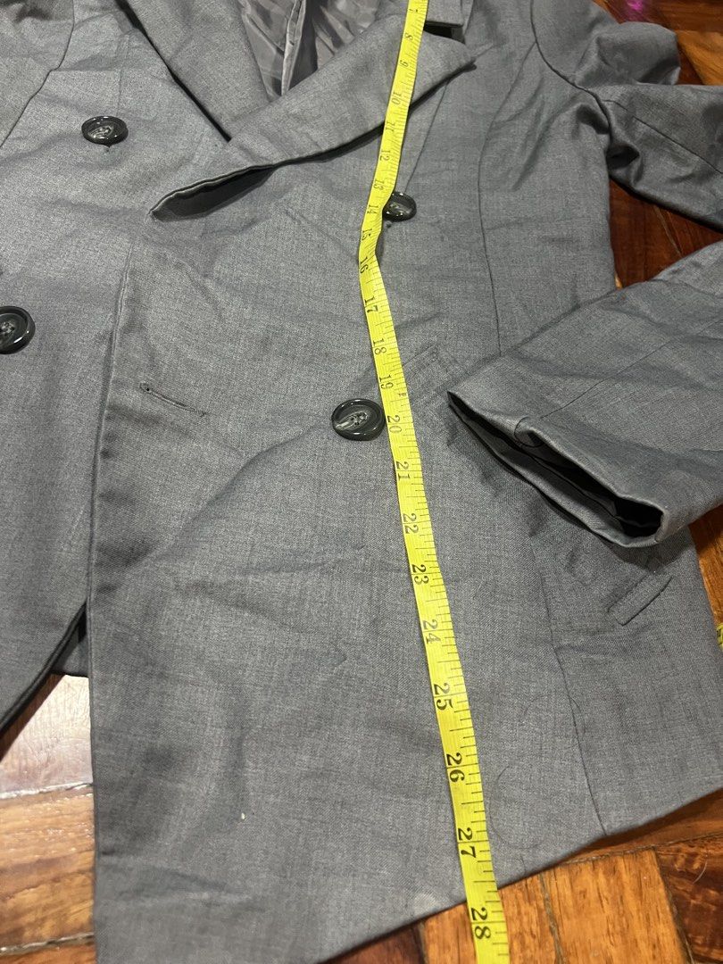 Gray Formal Blazer - Medium (Category: Coats, Jackets and Outerwear) located in Quezon City. Submitted by chloe_declutter (Listing ID 1459765071, Image 3). Description: Open to pickup/j&t delivery Cubao QC location Still available 9/26 Code: Teal Box.