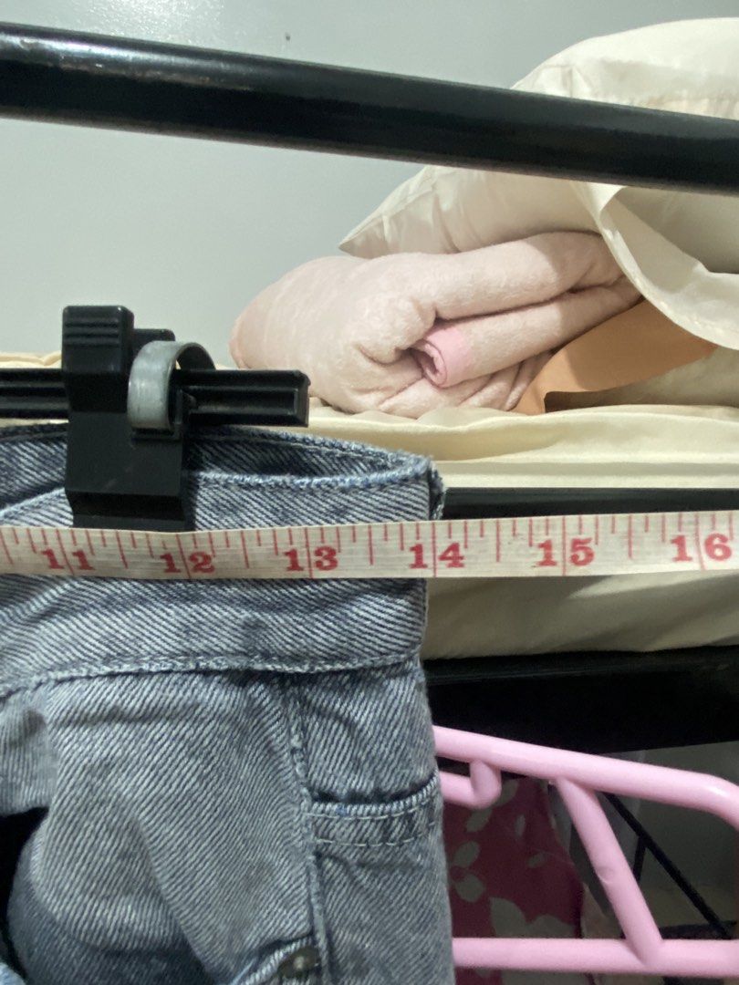 Gray straight jeans (Category: Jeans) located in Manila. Submitted by kate________ (Listing ID 1459808886, Image 2). Description: has one missing button perfect for a 5ft-ish girl!.