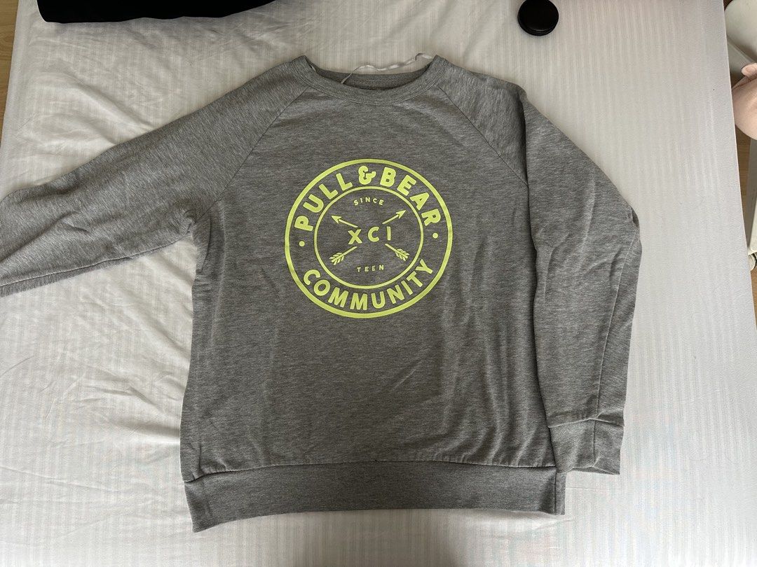 Gray Pull & Bear Sweater Longsleeve (Category: Longsleeves) located in Quezon City. Submitted by tangled8 (Listing ID 1459746618, Image 1). Description: .