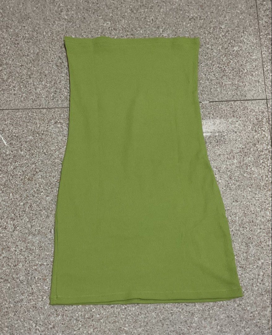 Green Tube Dress (Category: Dresses) located in Manila. Submitted by ilovecheesyramen (Listing ID 1459832274, Image 1). Description: 🪩 used once! 🪩 can be used as a tube top or pencil skirt! 🪩 rfs: decluttering 🪩 size S-M, stretchable material!.