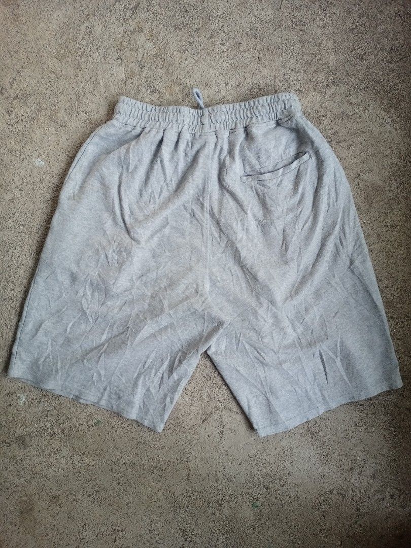 Grey Sweat Shorts with Drawstring Waist (Category: Shorts) located in Banga. Submitted by its.zayn11e (Listing ID 1459715182, Image 2). Description: - Comfy grey sweat shorts - Elastic waistband with drawstring - Two side pockets - One back pocket (right side) - Ideal for lounging and casual wear - Easy to pair with t-shirts or hoodies.