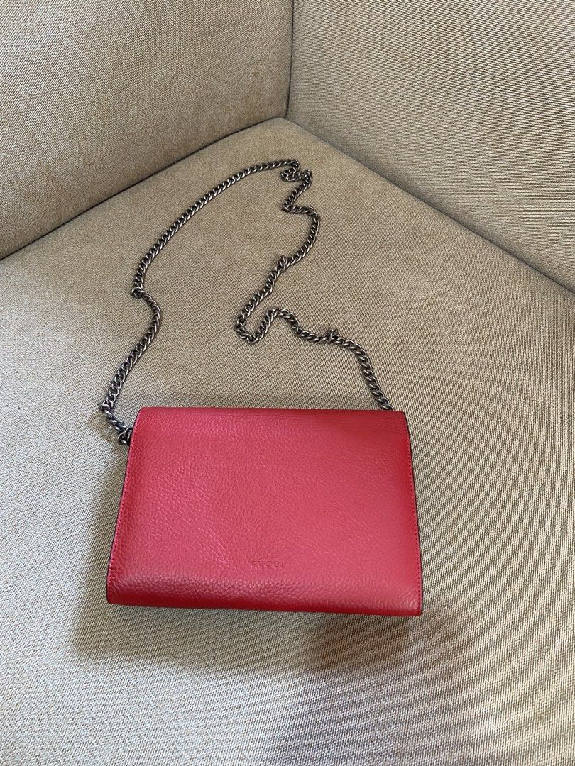 Gucci leather Cross body bag (Category: Cross-body Bags) located in Bayugan. Submitted by reymarcastro56 (Listing ID 1459829078, Image 2). Description: Gucci leather cross body bag Excellent No flaws Sign of usage .