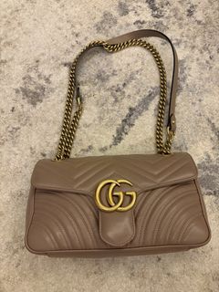 (Category: ) located in . Submitted by chicscloset (Listing ID 1459799631, Image 1). Description: .