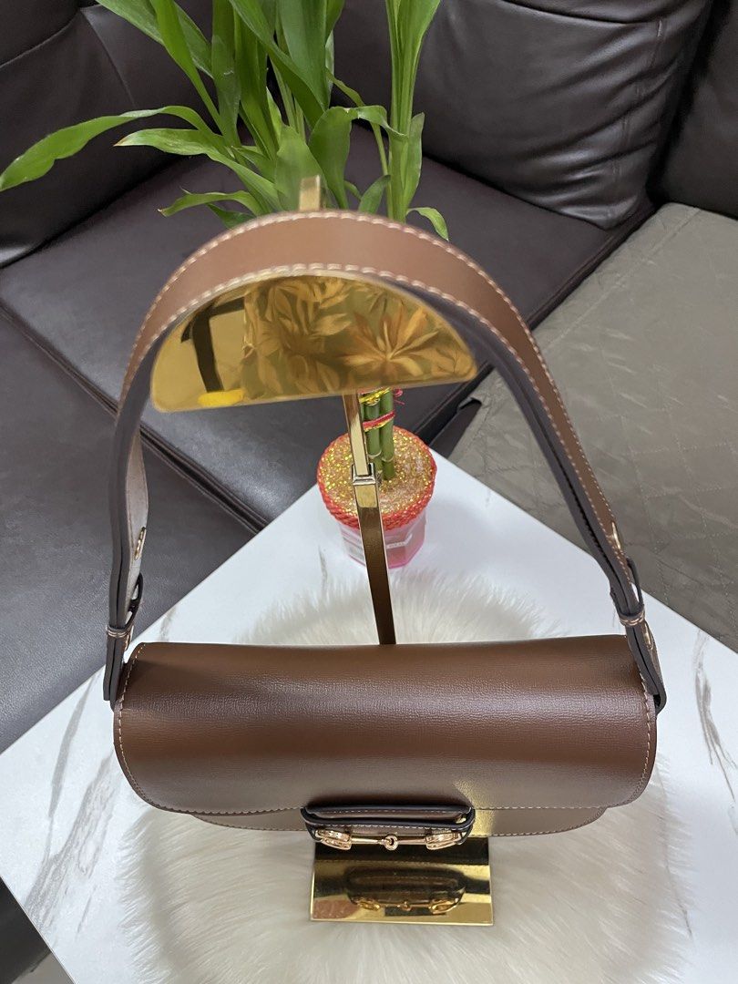 Gucci Shoulder Bag (Category: Luxury Bags & Wallets) located in Mandaue City. Submitted by ludz_0246 (Listing ID 1459837801, Image 3). Description: Coded Dustbag Two Way Bag Adjustable Strap Gucci Zipper In 25cm Brown No Issue .