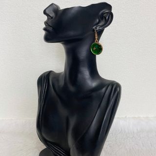 (Category: ) located in . Submitted by posh_avenue888 (Listing ID 1459711915, Image 1). Description: .