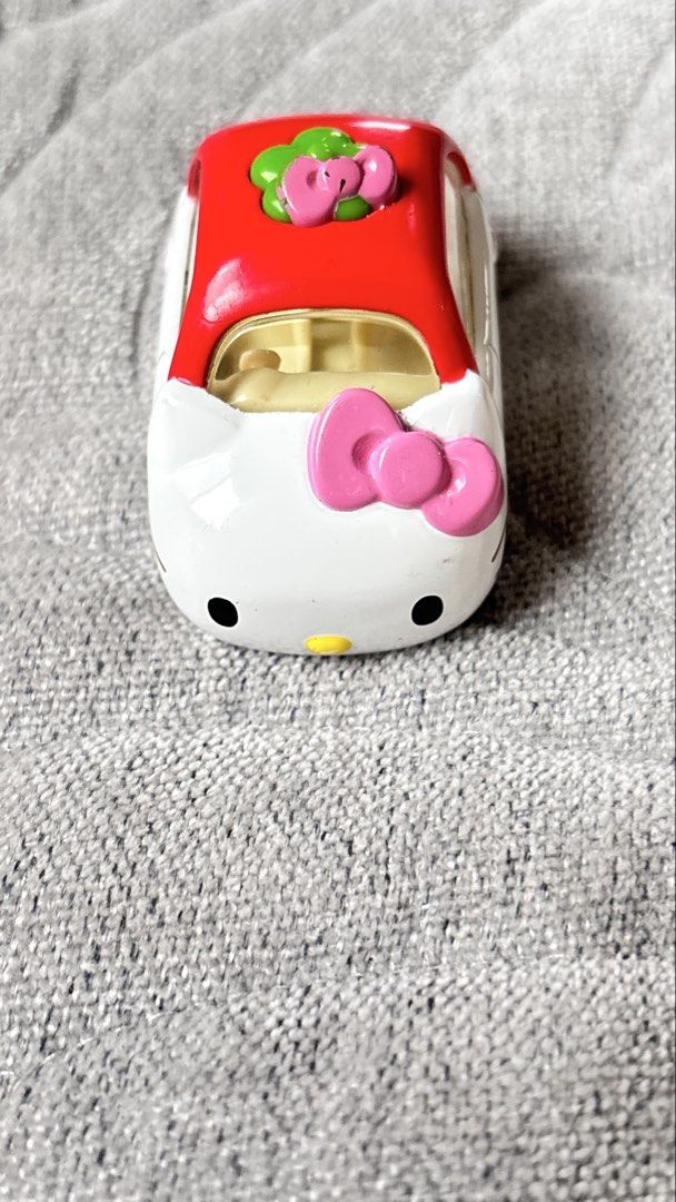 Hello Kitty Tomica diecast car (Category: Vehicle & Diecast Models) located in Calamba. Submitted by cur8d (Listing ID 1459753779, Image 2). Description: .