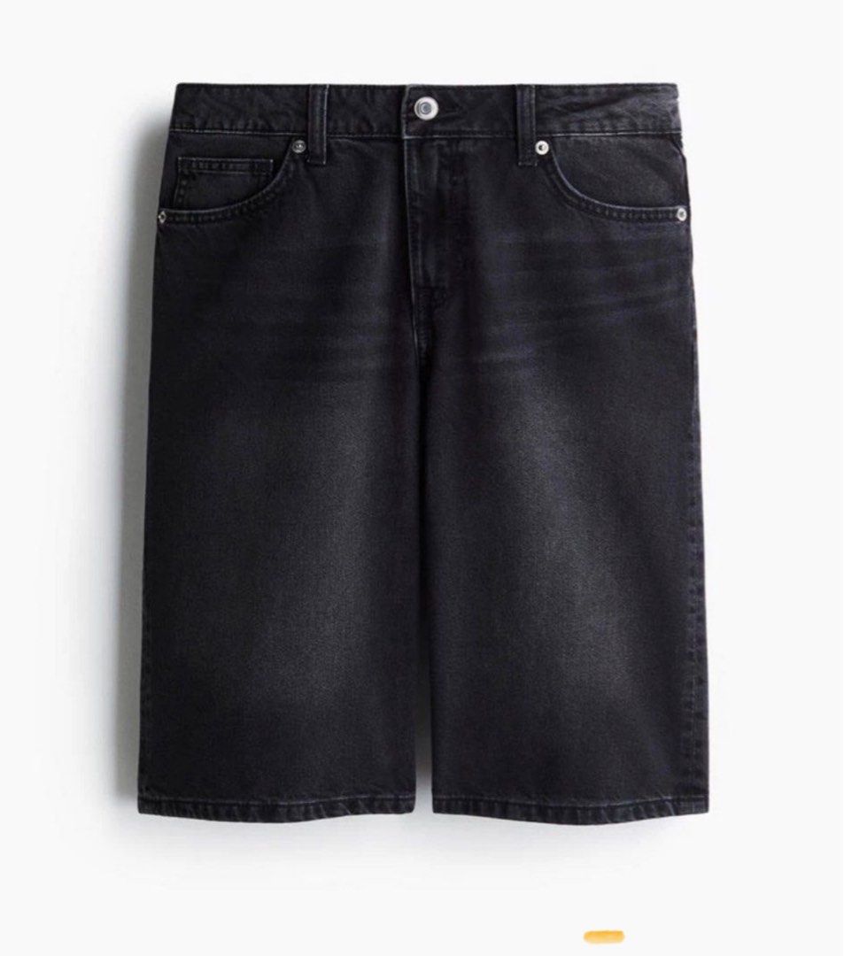 H&M Black Denim Bermuda Shorts (Category: Shorts) located in Paranaque City. Submitted by mykindofclothing (Listing ID 1459782141, Image 1). Description: Cool black denim Bermuda shorts, knee-length. Perfect for casual outfits, pairs easily with any top. Follow your usual H&M sizing. This is midwaist, approx. 32in, true M size..